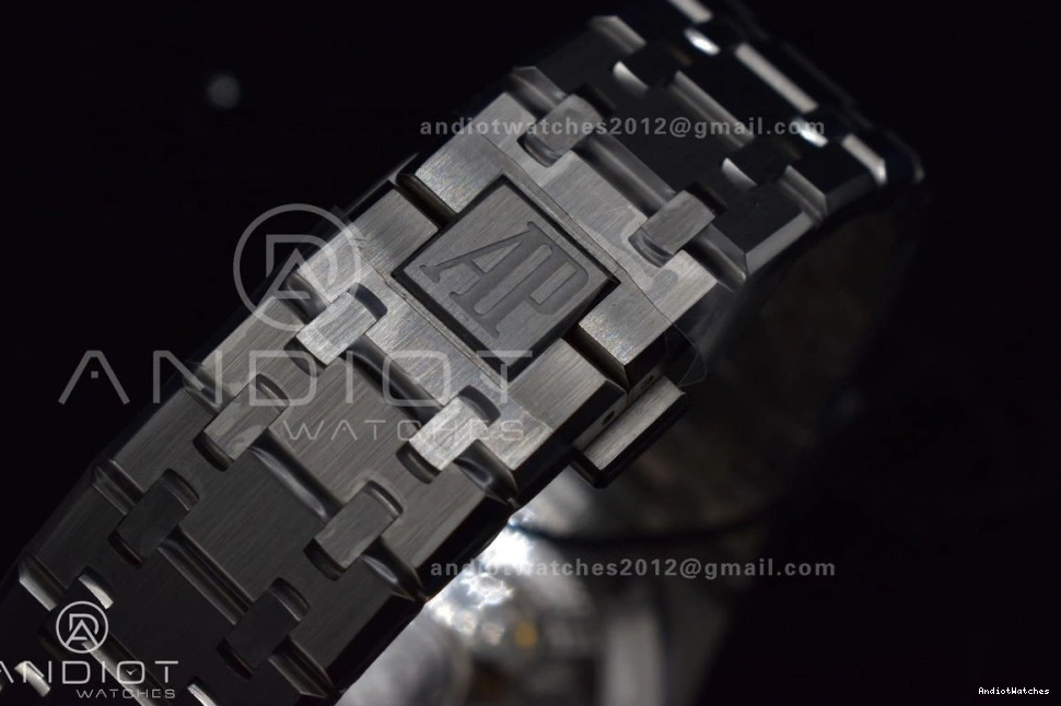 on Blue Dial 453 SS Royal Bracelet 41mm ZF 15510 Oak Anniversary